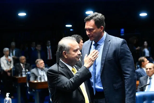 Dobradinha Styvenson e Rogério que dificulta cobrança da contribuição assistencial é aprovada na CCJ do Senado