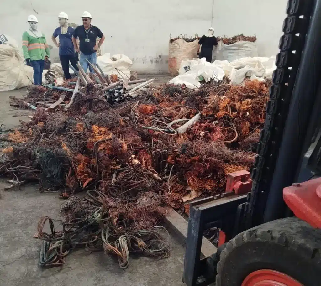 Polícia Civil recupera mais de duas toneladas de fios e objetos furtados em sucata de Natal