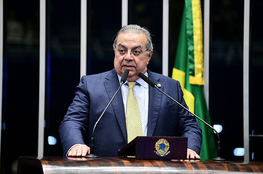 Flávio Azevedo toma posse e assume vaga de Rogério Marinho por 4 meses