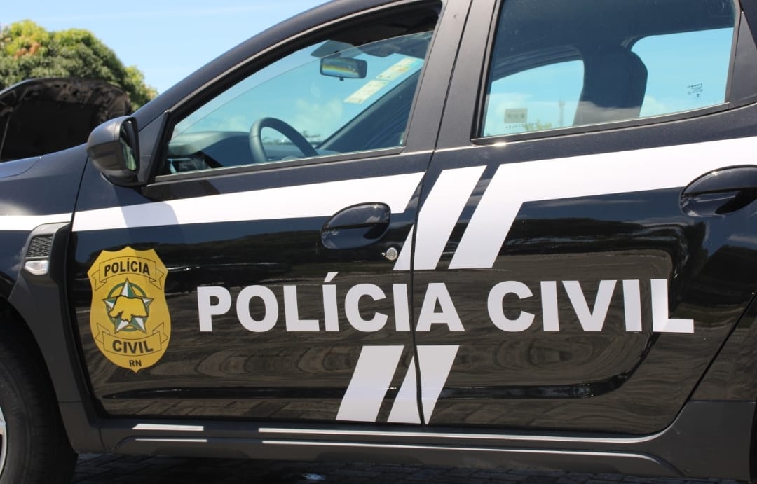 Polícia Civil prende homem por manter companheira e três filhos em cárcere privado em Santa Cruz