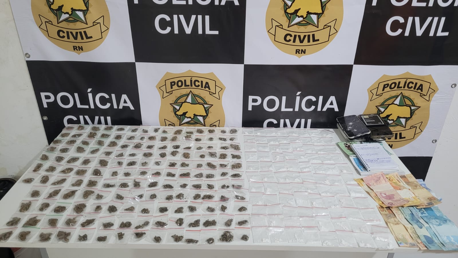 'SEM MARESIA': Polícia prende traficante e fecha mais uma boca de fumo na praia de Pipa