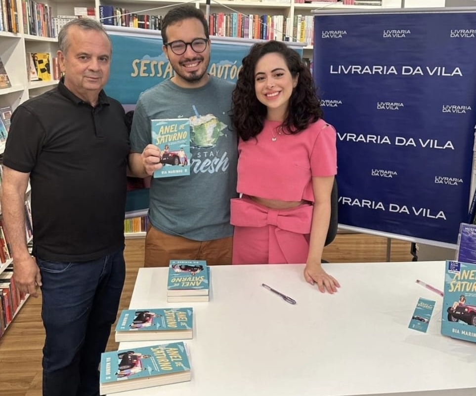 Bia Marinho, filha do senador Rogério Marinho, lança livro em São Paulo