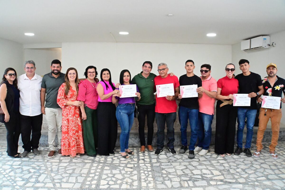 Investimentos em capacitação qualificam 143 novos profissionais assuenses