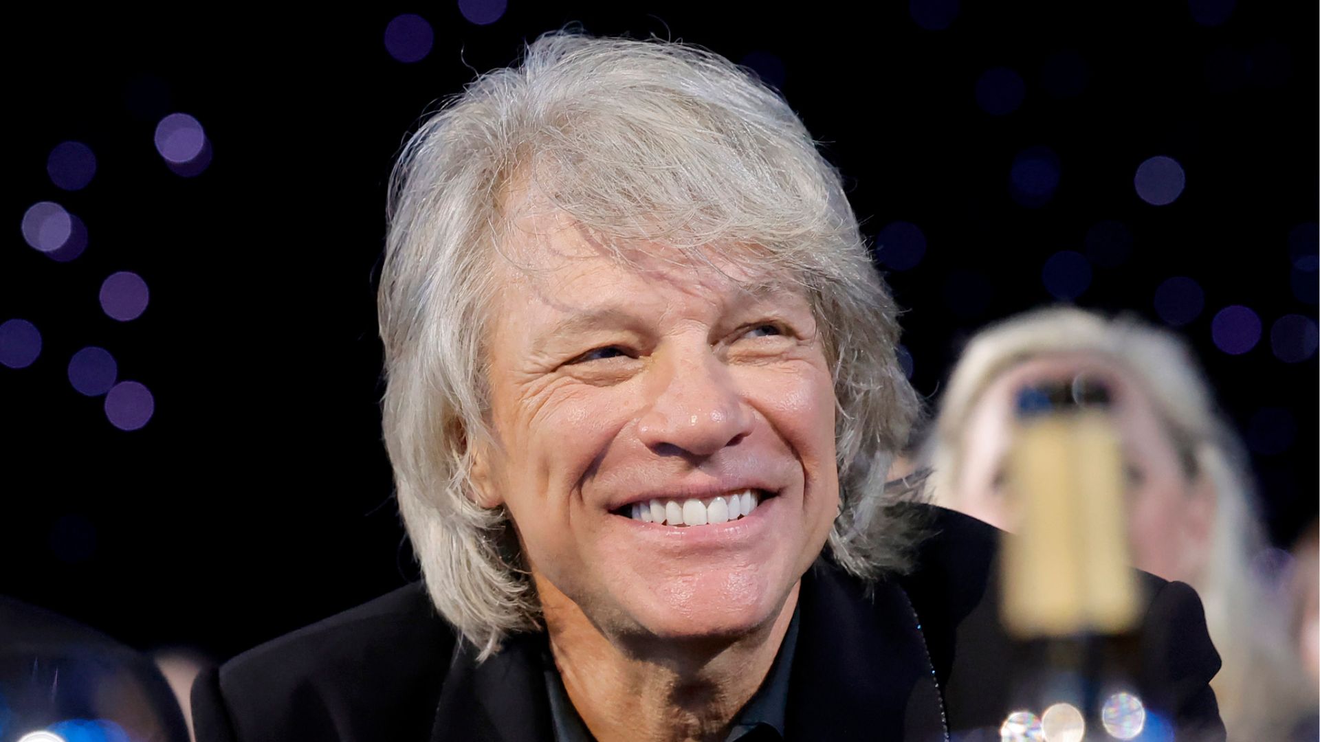 Gravadora da Bon Jovi é acusada de vender autógrafos falsos