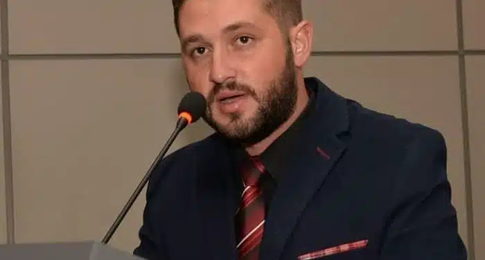 Vereador do PT é preso em operação que investiga desvio de doações ao RS