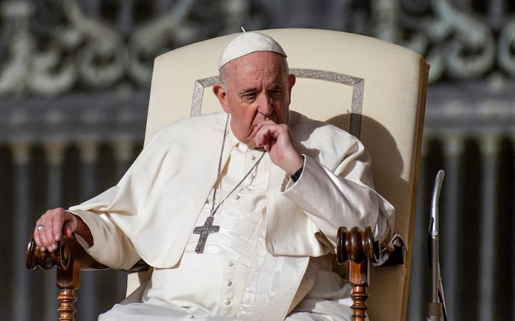 DE NOVO: Papa Francisco diz que “existe um ar de viadagem no Vaticano”