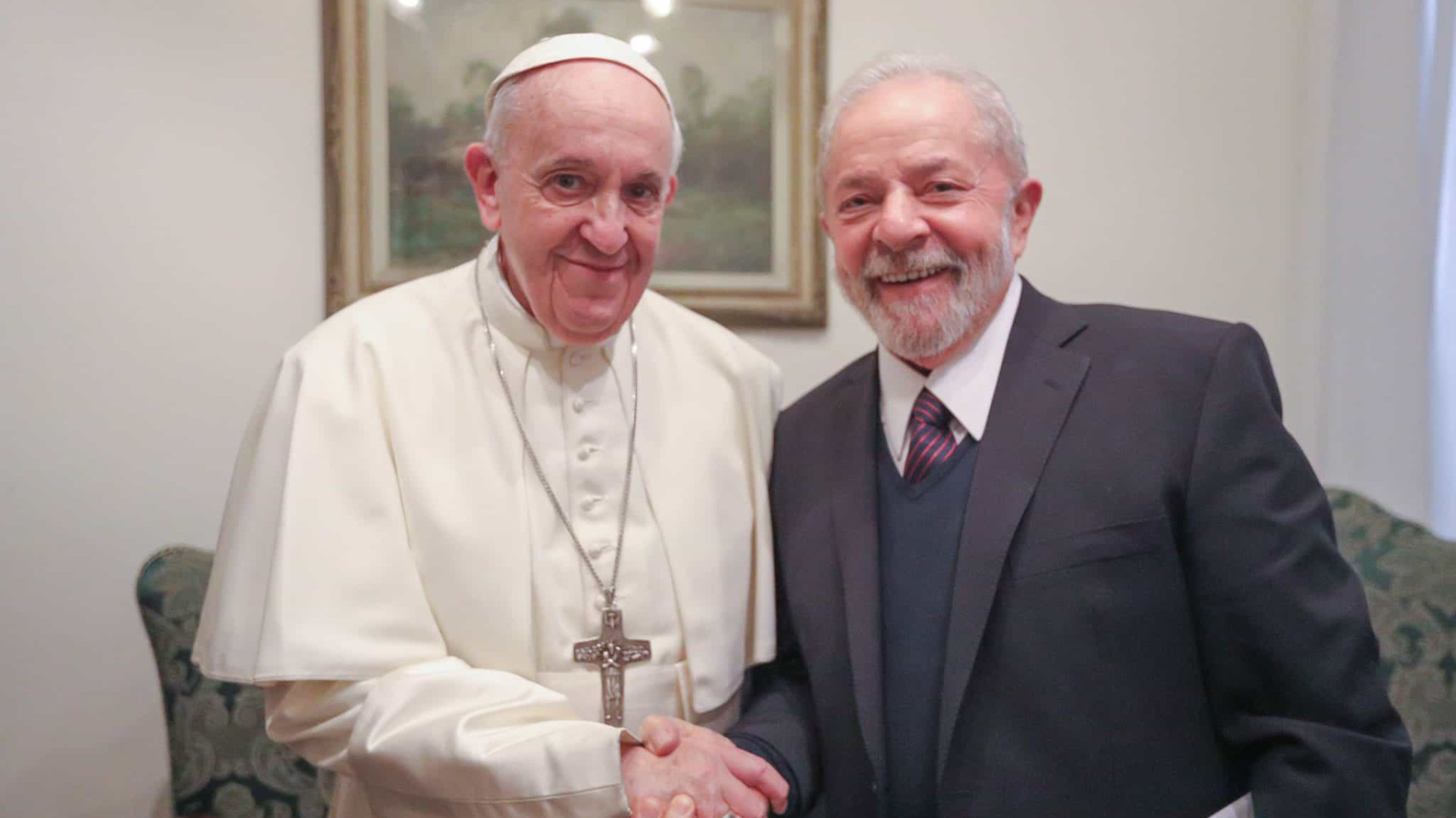 Lula deve encontrar Papa Francisco e Macron, mas não prevê reunião com Milei no G7