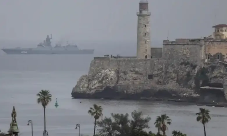 EUA manda submarino nuclear para Cuba após chegada de navios russos