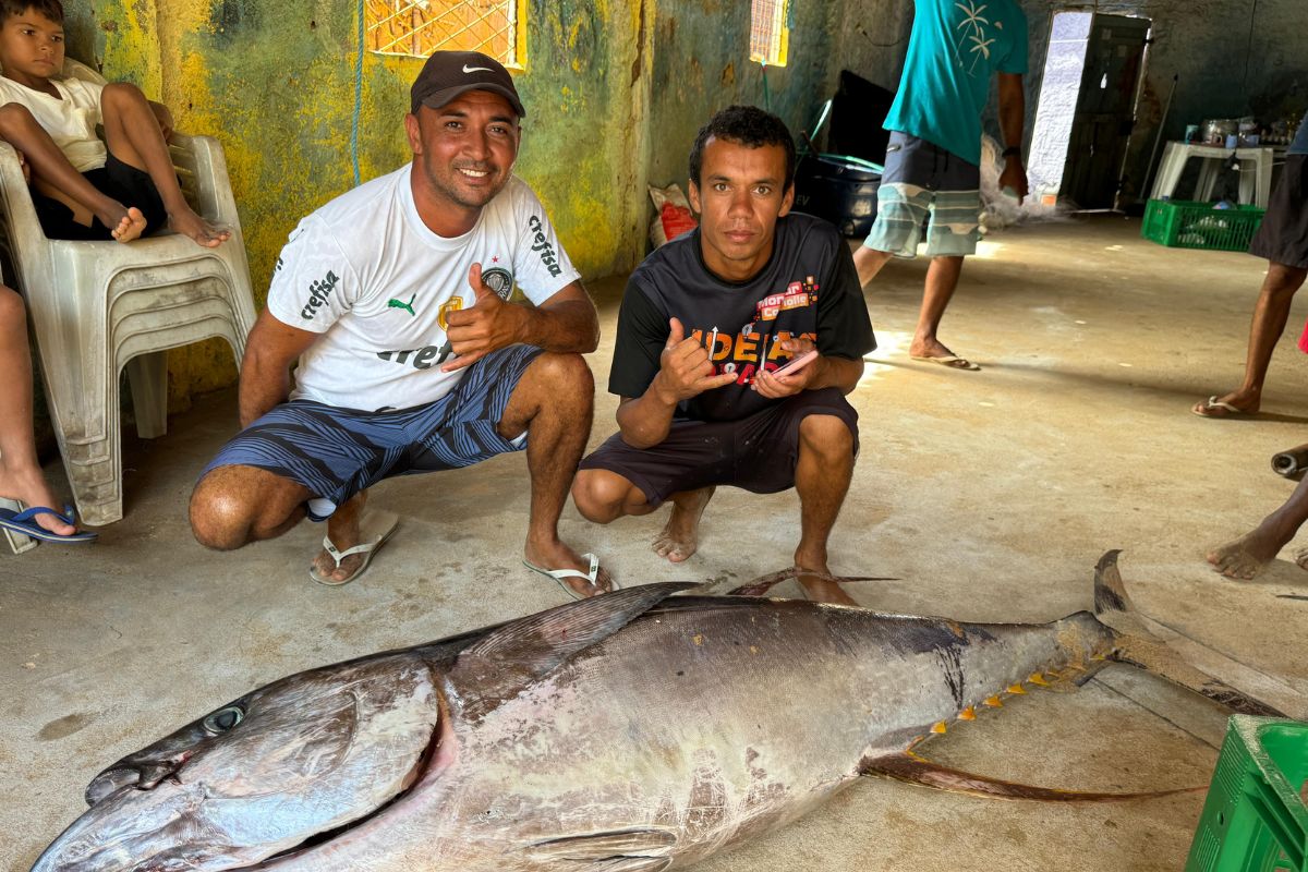 Peixe de 75 kg é capturado em Caiçara do Norte