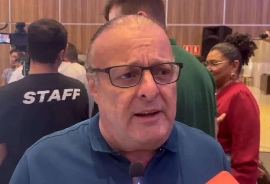 Paulinho alfineta Mineiro: ‘Ninguém defecou na mesa do diretor do Idema’