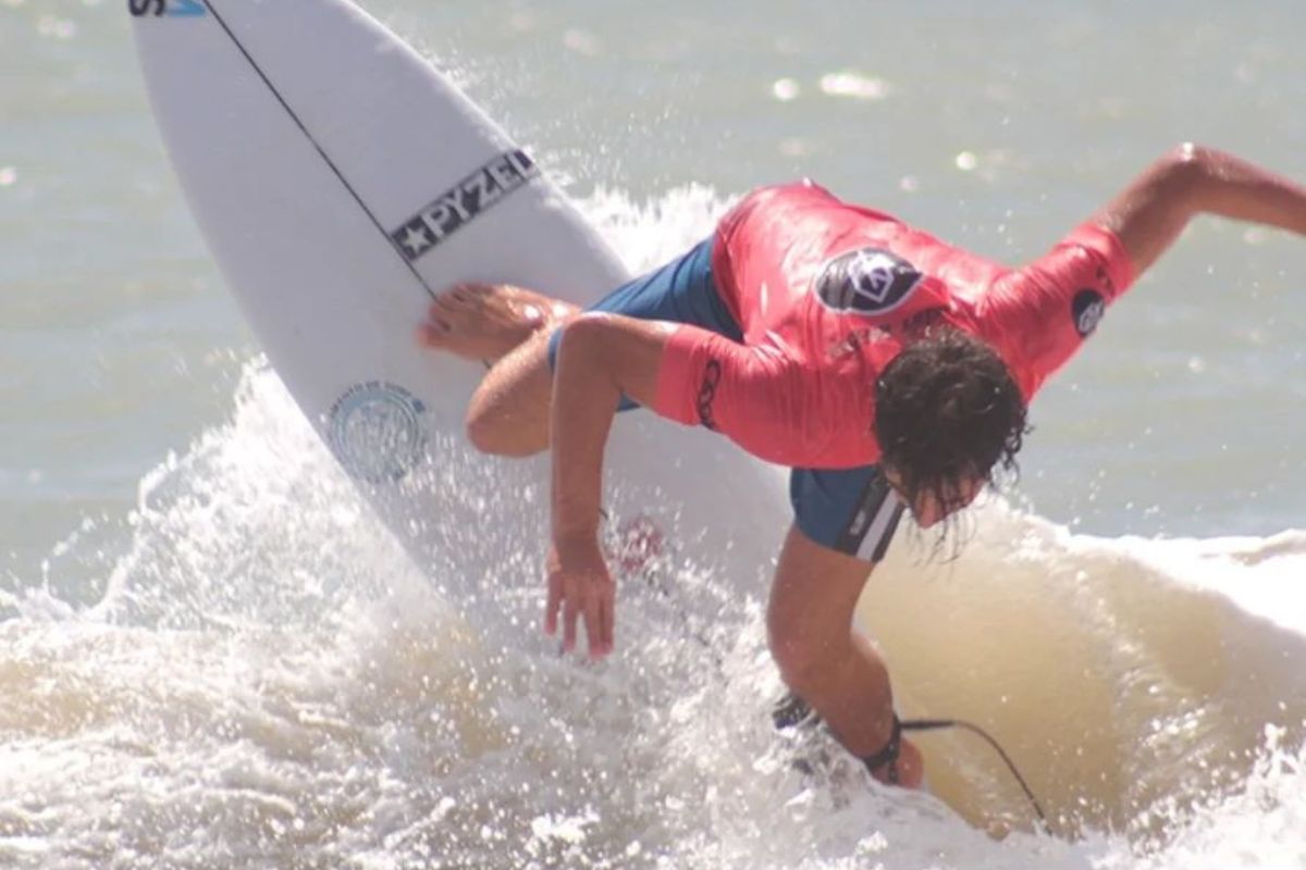 SURF: Rickson Falcão (RJ) e Larissa dos Santos (CE) vencem a Taça Brasil em Baía Formosa