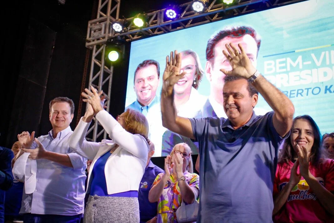 Carlos Eduardo recebe Kassab em Natal às vésperas da convenção partidária
