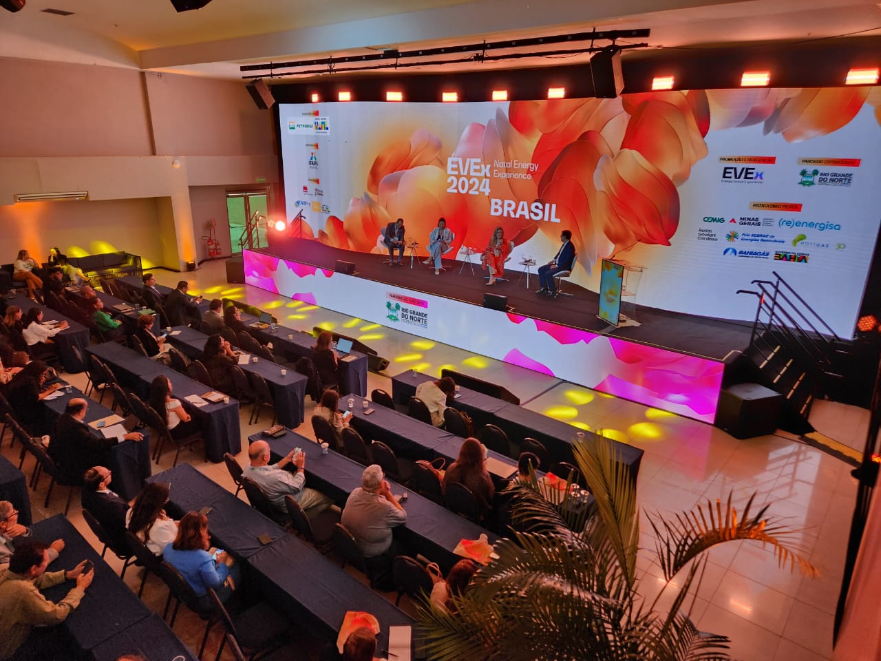 EVEx Brasil 2024 – Natal Energy Experience reúne importantes agentes dos mercados de energias renováveis em Natal e surpreende com grandes debates sobre transição energética