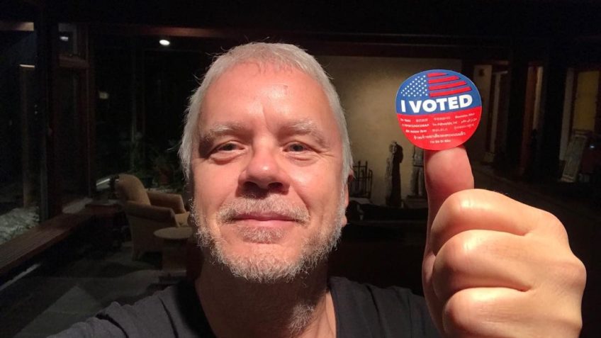 Ator Tim Robbins critica quem diz ser armação atentado contra Trump