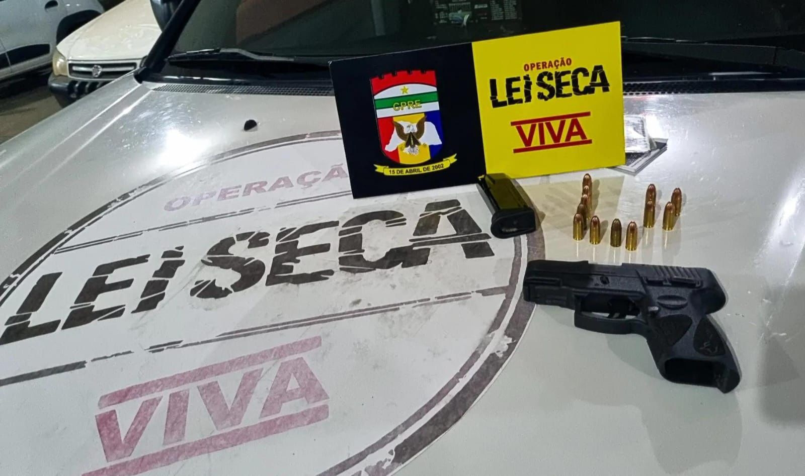 CPRE/LEI SECA apreende arma de fogo e prende idoso dirigindo embriagado durante blitz na zona Oeste de Natal