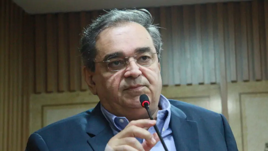 'ESTORVO': Álvaro Dias diz que governadora retarda obras na malha viária de Natal