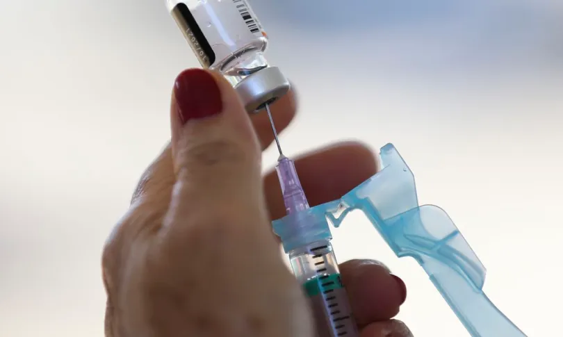 Procura pela D2 da vacina contra dengue tem sido baixa em Natal