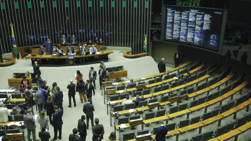Veja como votaram os deputados federais do RN na PEC que dá o maior perdão da história a irregularidades cometidas por partidos políticos