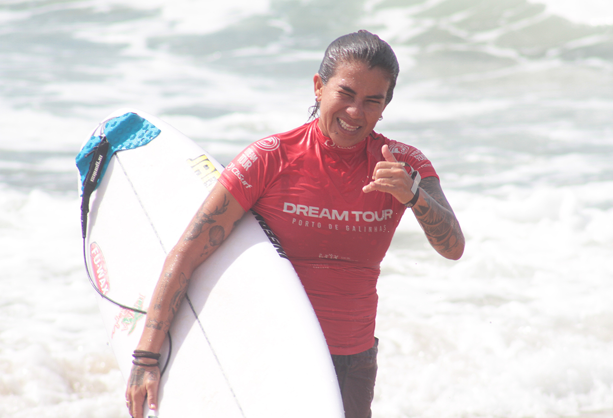 SURF: Mulheres estreiam no Pena Pro Baía Formosa