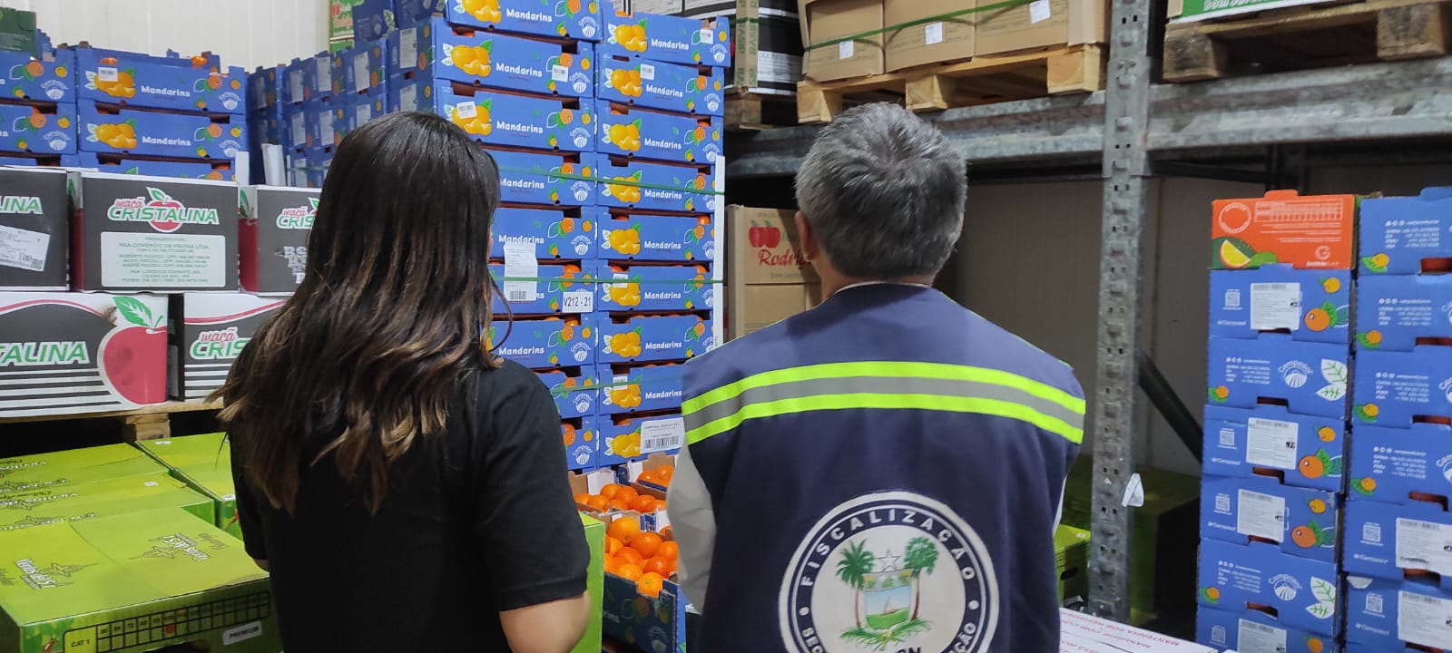 "Operação Laranja:" Polícia Civil prende empresários suspeitos de receptação de cargas de frutas na CEASA