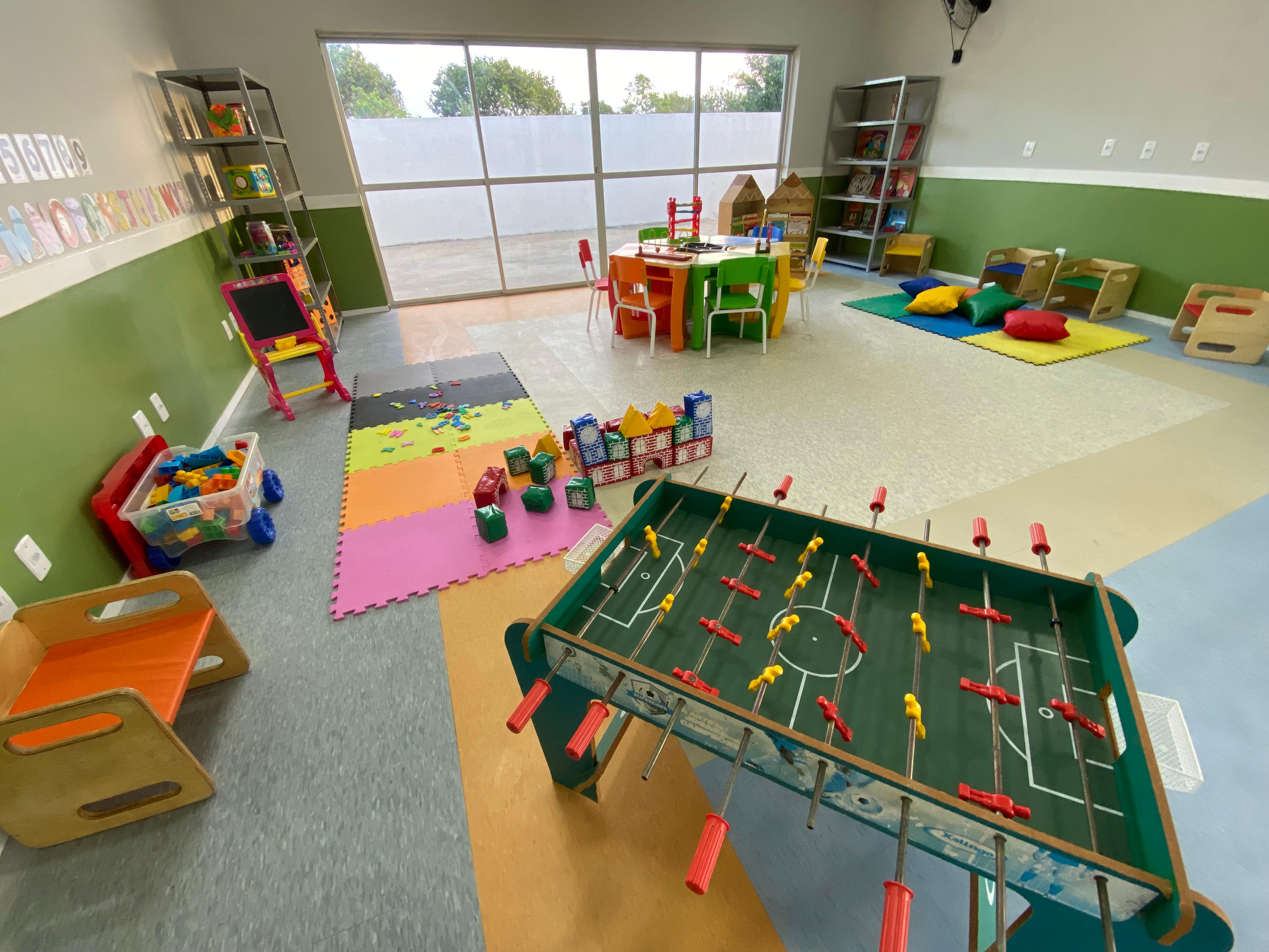 População do distrito de Traíras comemora abertura de creche modelo construída pela Prefeitura