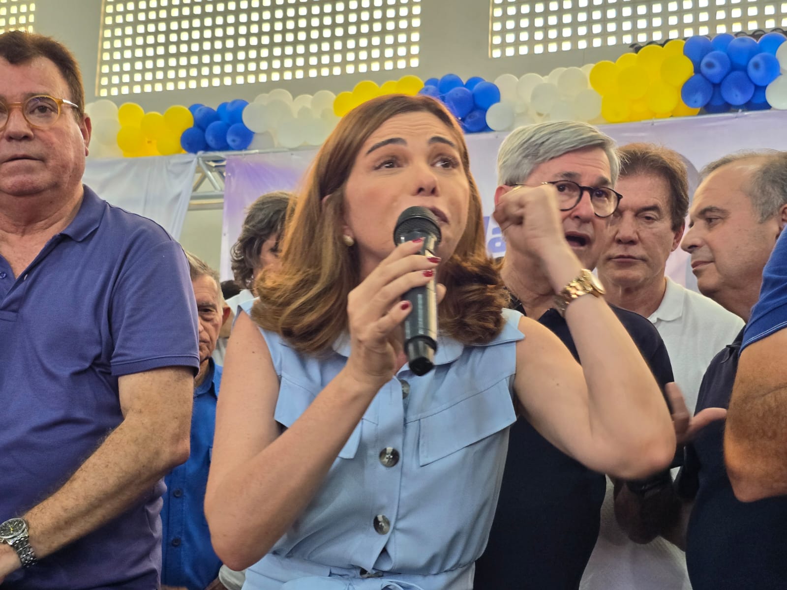 CONVENÇÃO: Liderando as intenções de votos, Fernanda Costa tem nome homologado como candidata a prefeita de Santa Cruz