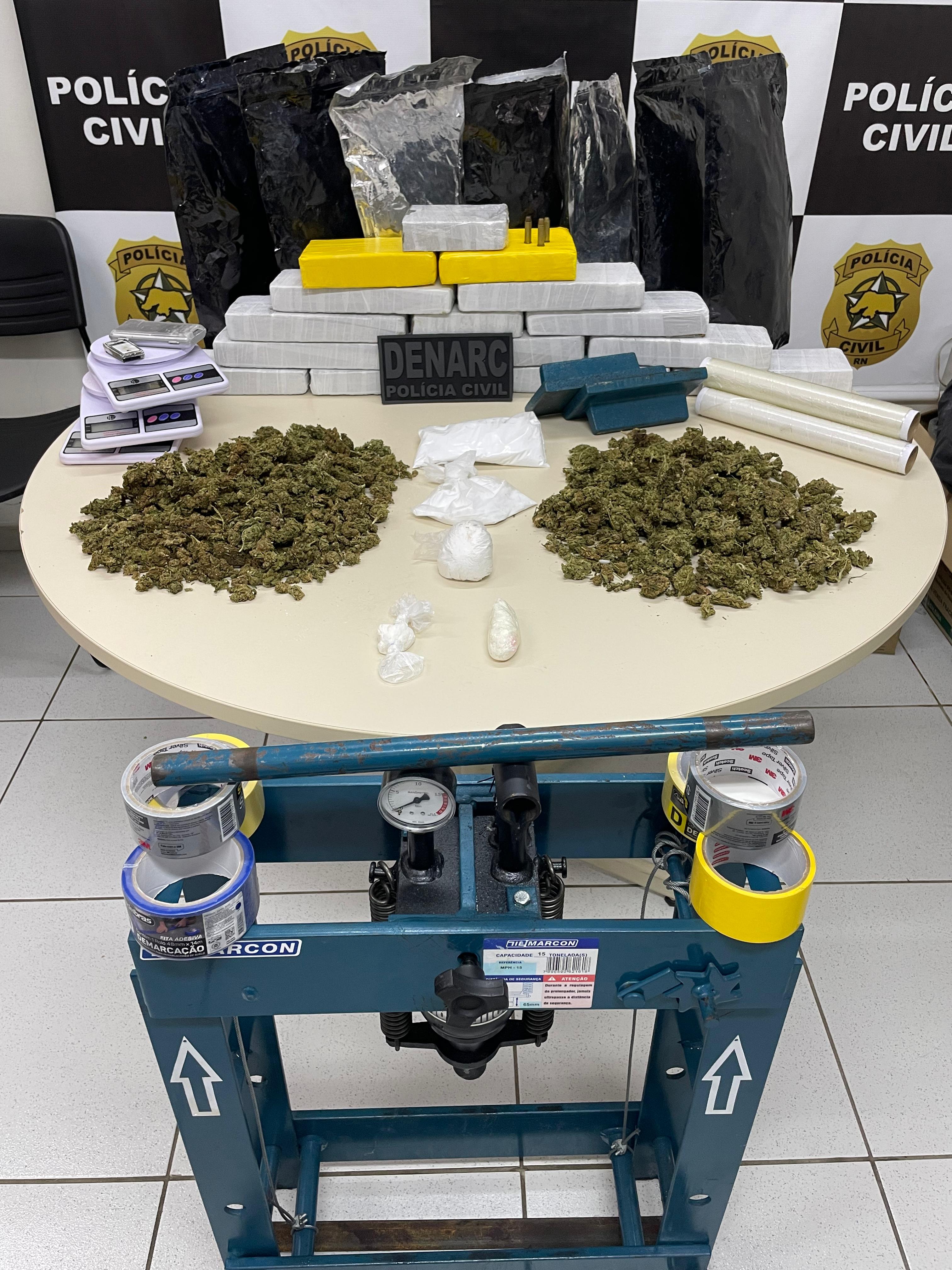 “Escobar de Parnamirim“: Polícia prende distribuidor de drogas na Grande Natal; quase 25 quilos de entorpecentes são apreendidos