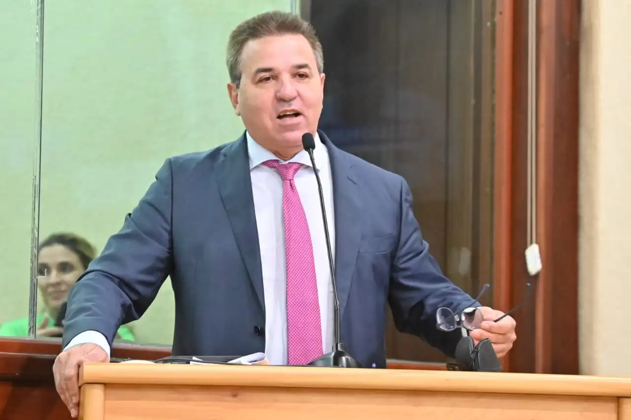 Deputado cita importância da engorda de Ponta Negra e cobra liberação urgente da licença ao Idema