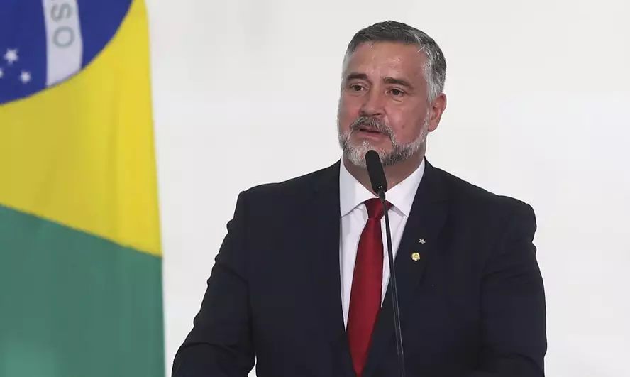 Suspeita de fraude suspende licitação de R$200 milhões da propaganda de Lula