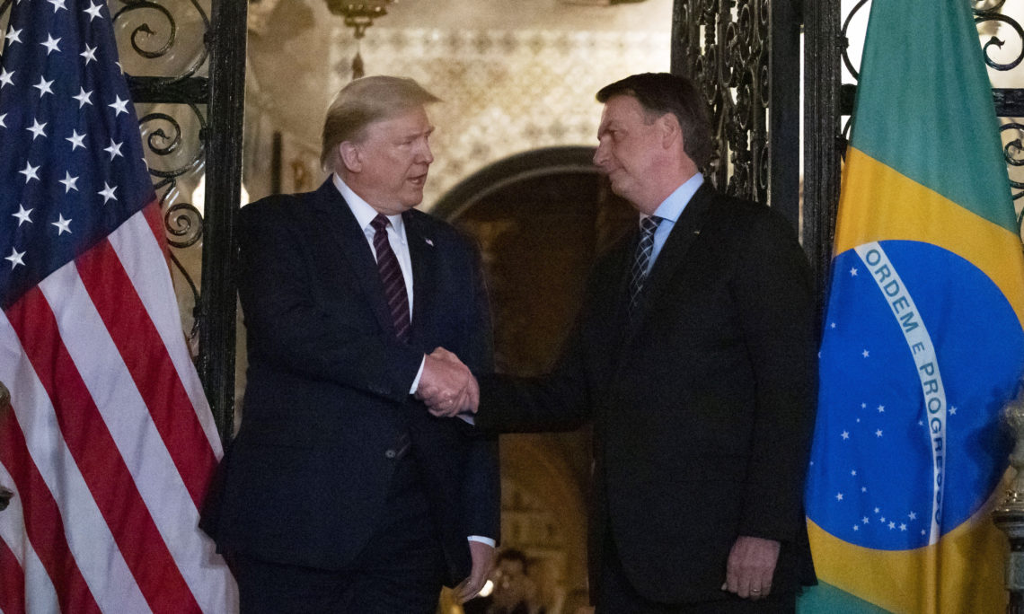 “Mão de Deus” salvou Trump, maior líder conservador, diz Bolsonaro