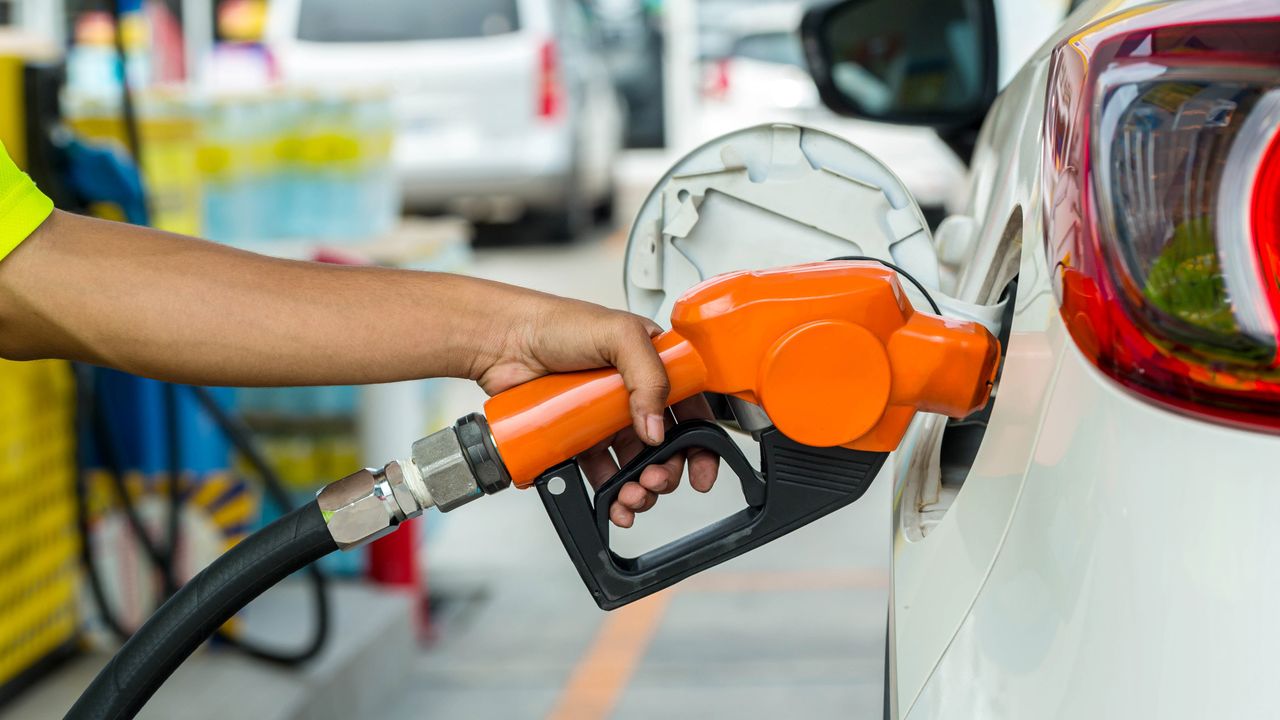 Procon Natal identifica reajuste de R$ 0,46 no preço do litro de gasolina na capital