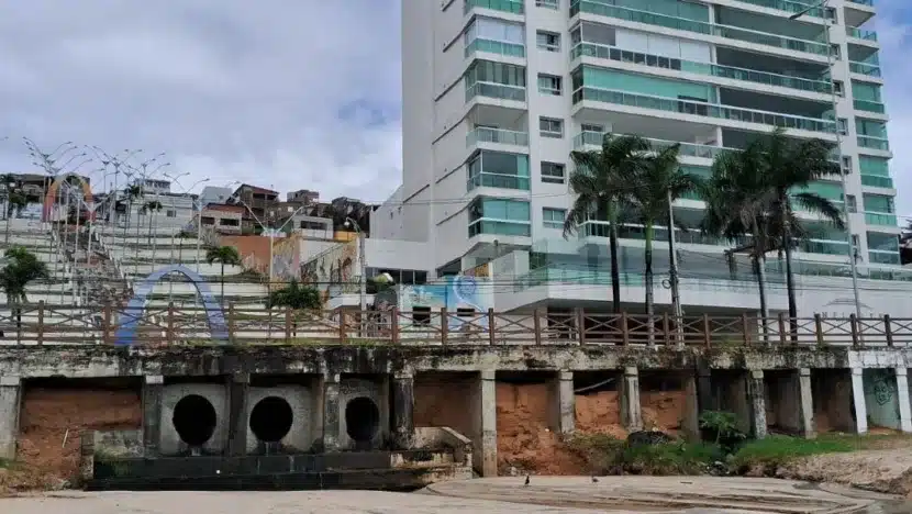 Fiscalização da Semurb identifica irregularidades em empreendimentos em Mãe Luíza e Areia Preta