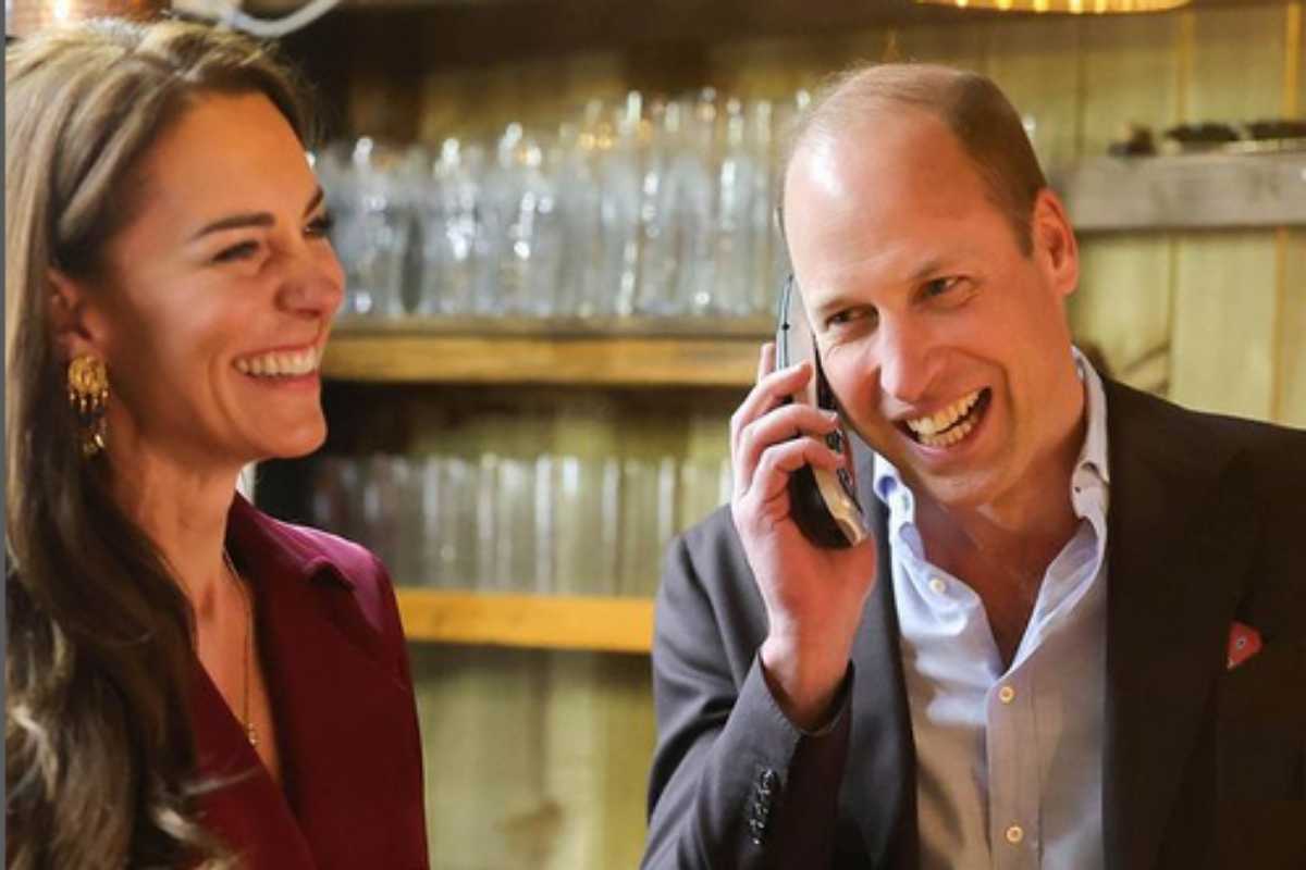 Príncipe William terminou com Kate Middleton por telefone; saiba mais