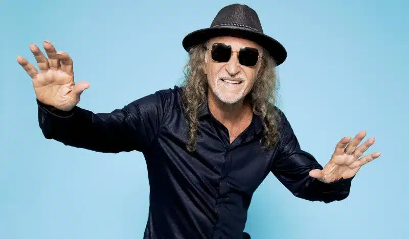 Cantor Alceu Valença apresenta novo show no Teatro Riachuelo