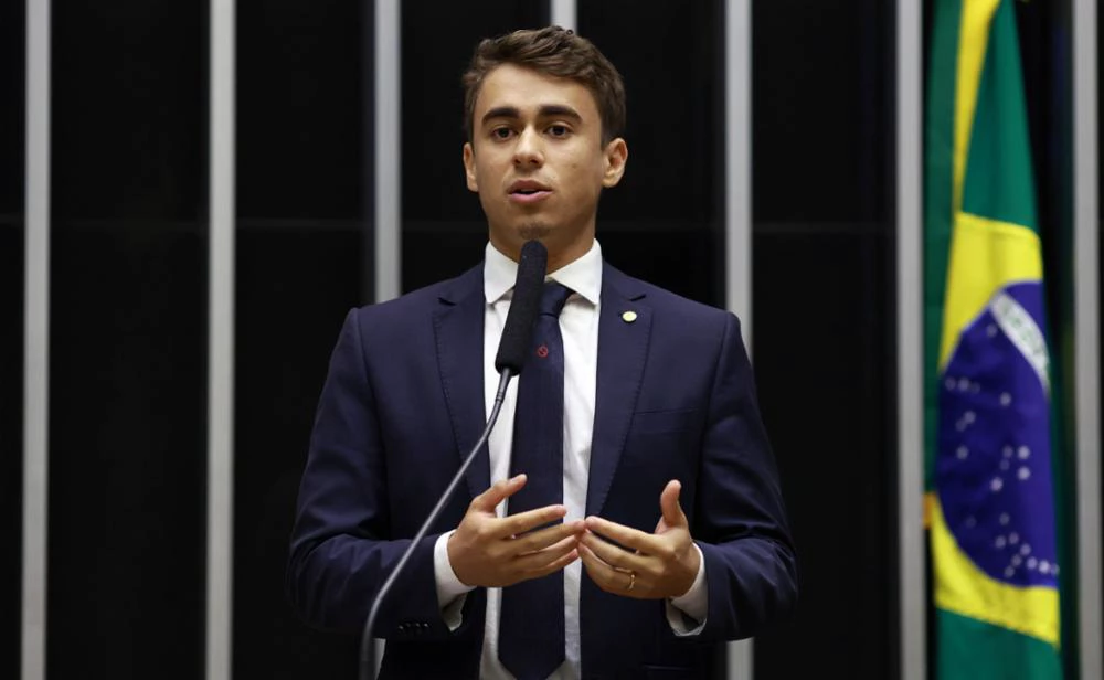“Se o diabo é o pai da mentira, o Lula é o avô”, declara Nikolas