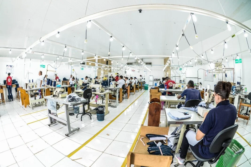 Acordo fracassado com Shein frustra oficinas de costura do RN
