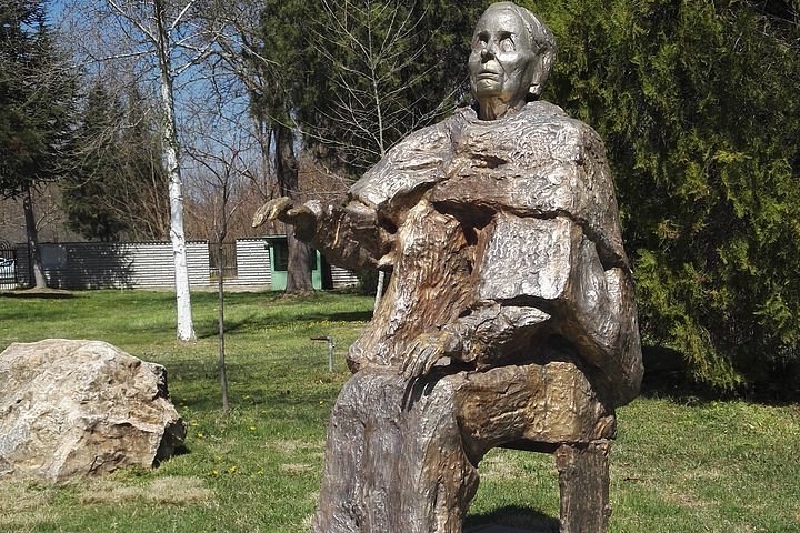 Previsões de Baba Vanga: população europeia dizimada em 2025 e Terra inabitável em 3797, após guerra marciana
