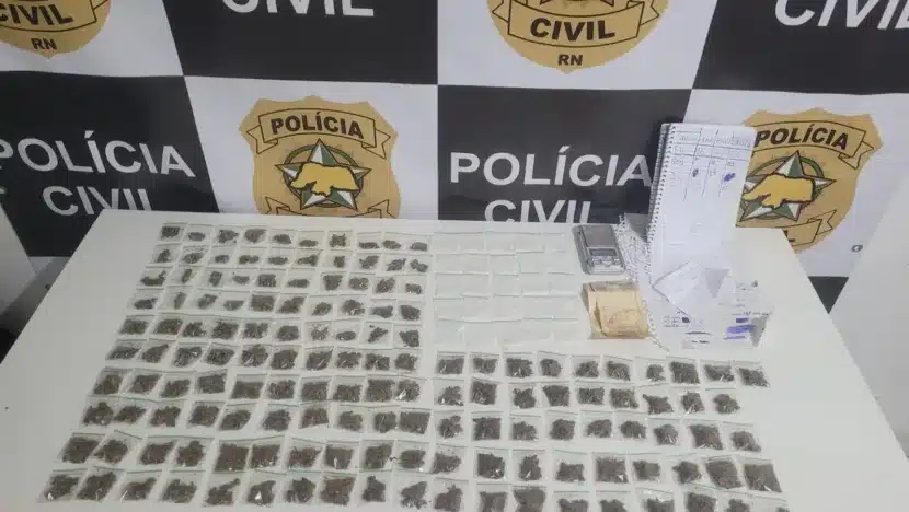 Polícia deflagra operação e desmantela “boca de fumo” na praia de Pipa
