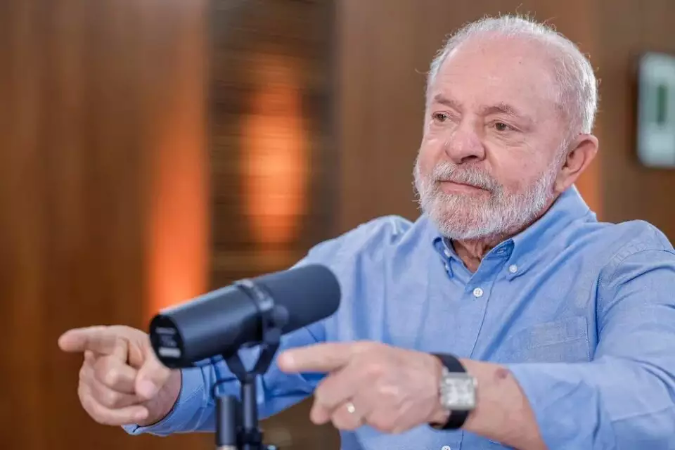 TCU alivia para Lula e o deixa ficar com relógio de luxo