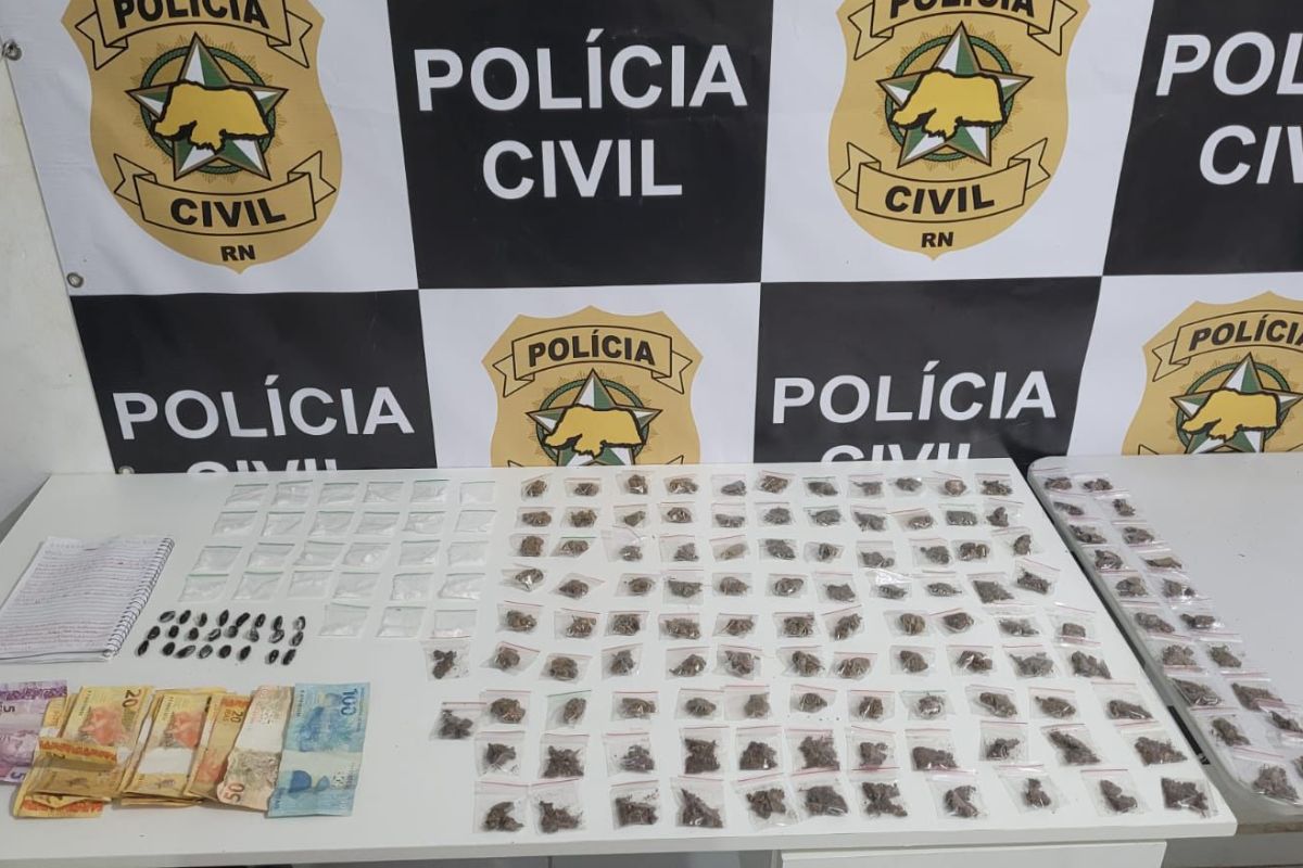 Polícia Civil fecha “boca de fumo” e prende dois suspeitos por tráfico de drogas em Pipa