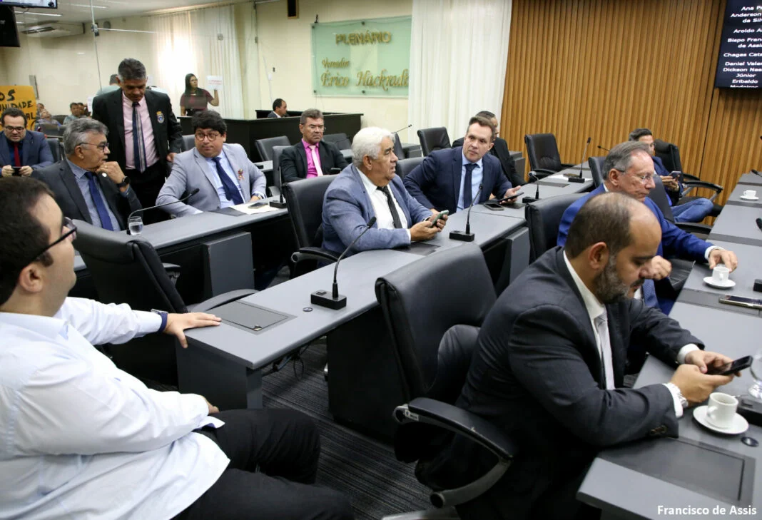 Vereadores defendem concessões na Redinha e Sandoval Wanderley