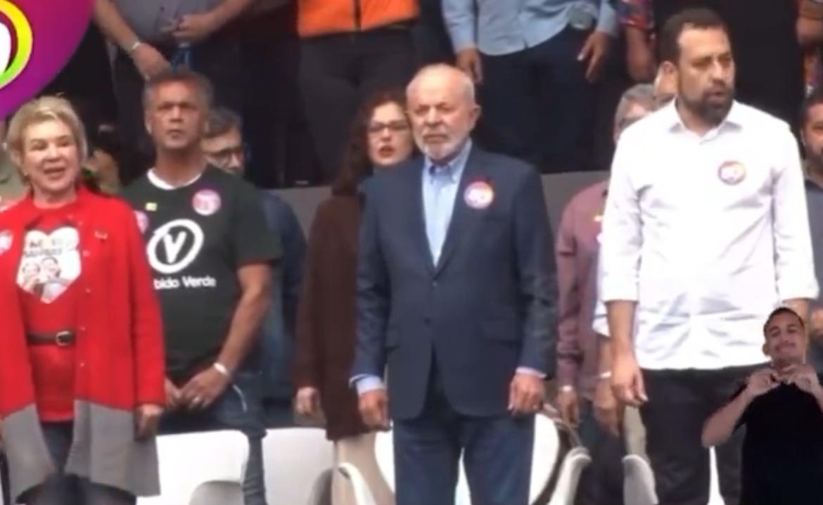 Boulos pagou R$ 450 mil à produtora responsável por hino com gênero neutro