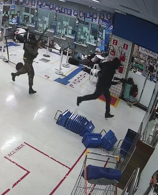 Polícia segue em caçada à quadrilha que assaltou carro-forte no Nordestão de Cidade Jardim