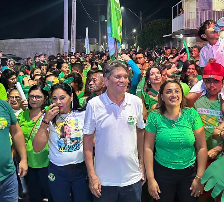 Grande passeata marca a sexta-feira de adesões à candidatura de Zé Antônio em Macau