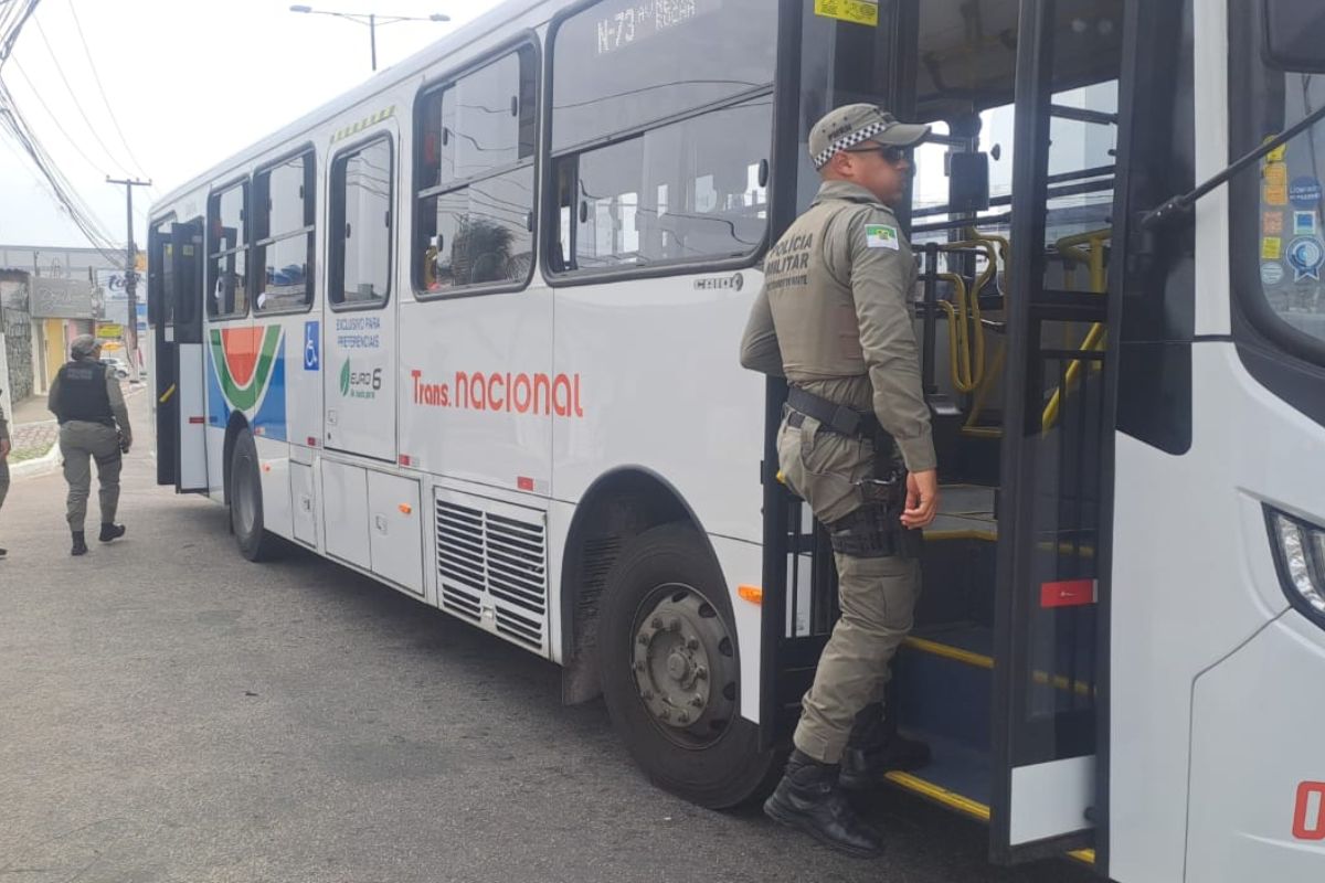 “Operação Viagem Segura”: ônibus em Natal realiza viagens com presença da PM