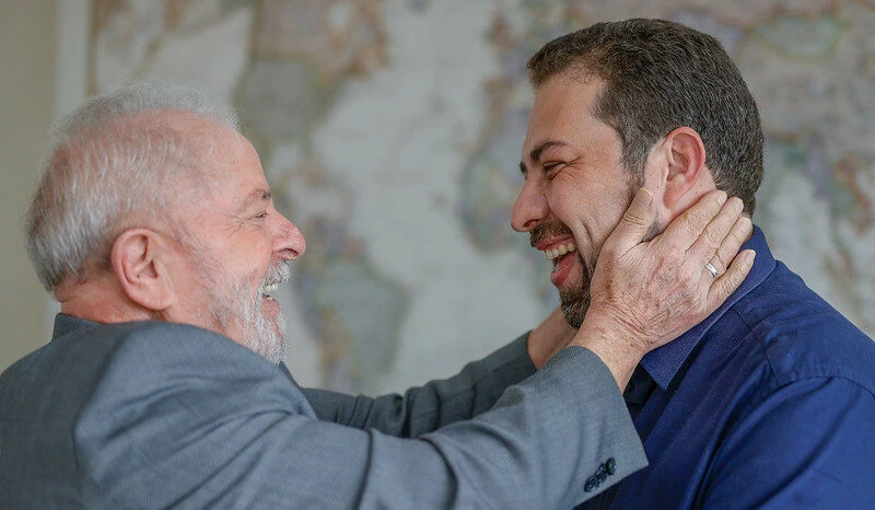 PT repassa R$ 30 milhões para Boulos como cota para mulheres