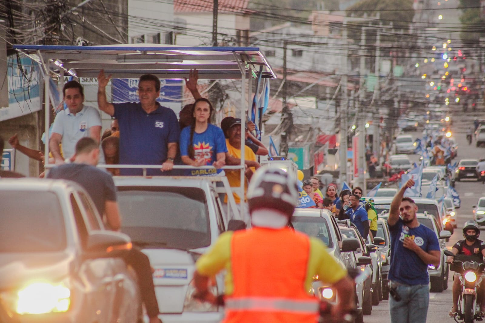 Grandes caravanas marcam fim de semana de Carlos Eduardo nas zonas Leste e Oeste de Natal