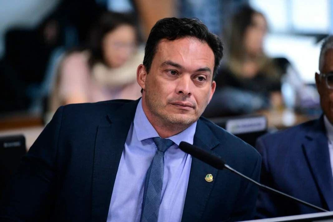 Styvenson chama PT de “catrevagem” e diz que partido quer liberar maconha