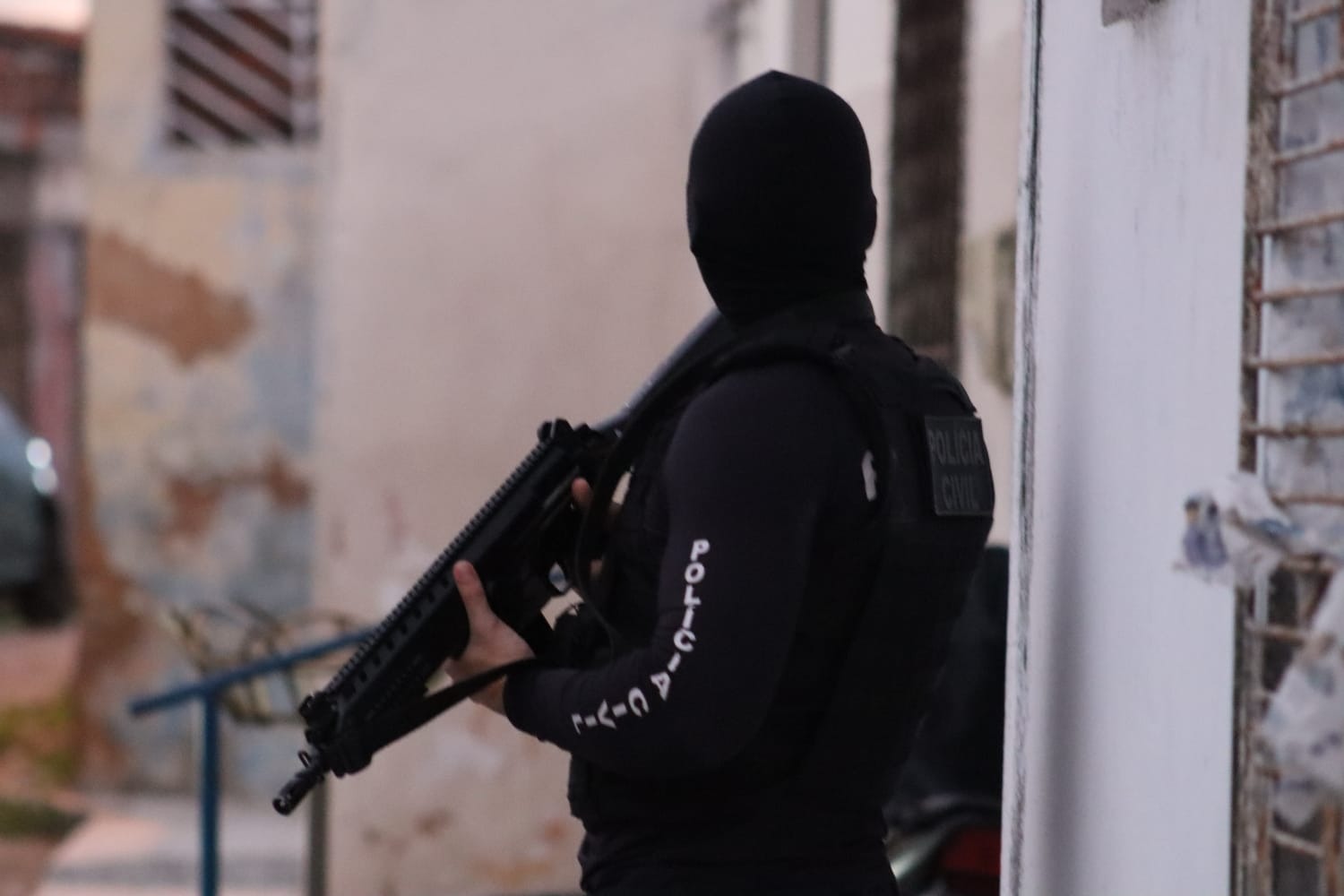 Fugitivo de Alcaçuz em 2017 é preso na zona Leste de Natal