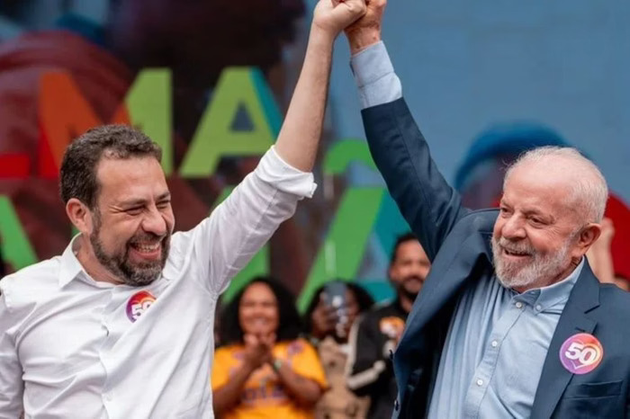 PT faz depósito milionário na conta da campanha de Boulos